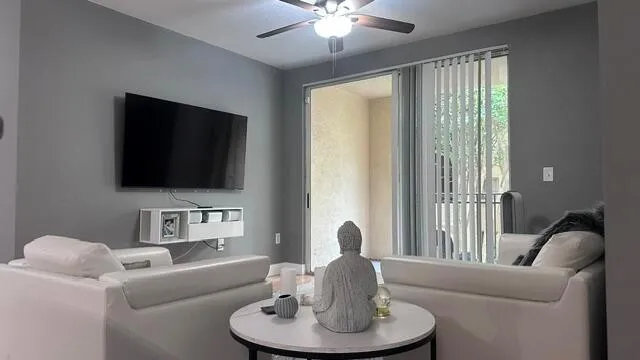 2544 CENTERGATE DRIVE #208 Miramar, FL 33025