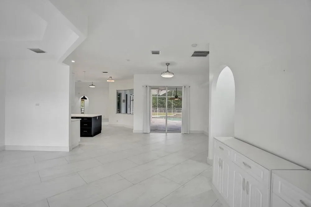 16137 E Aintree Drive Loxahatchee, FL 33470