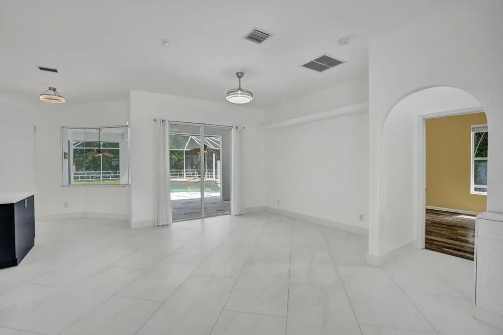 16137 E Aintree Drive Loxahatchee, FL 33470
