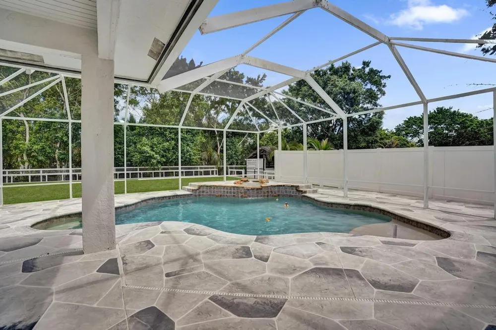 16137 E Aintree Drive Loxahatchee, FL 33470