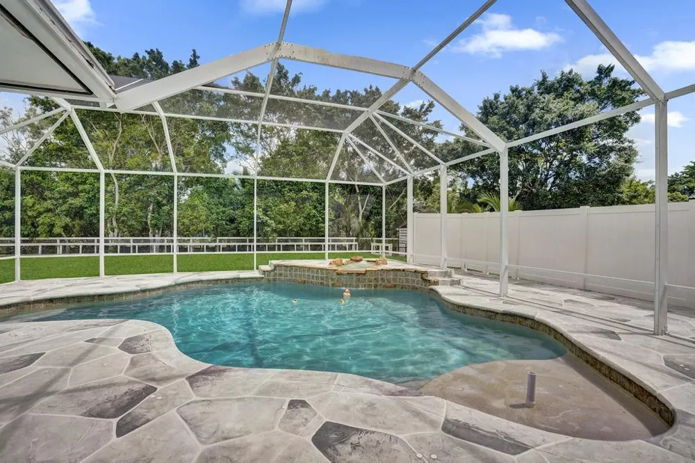 16137 E Aintree Drive Loxahatchee, FL 33470