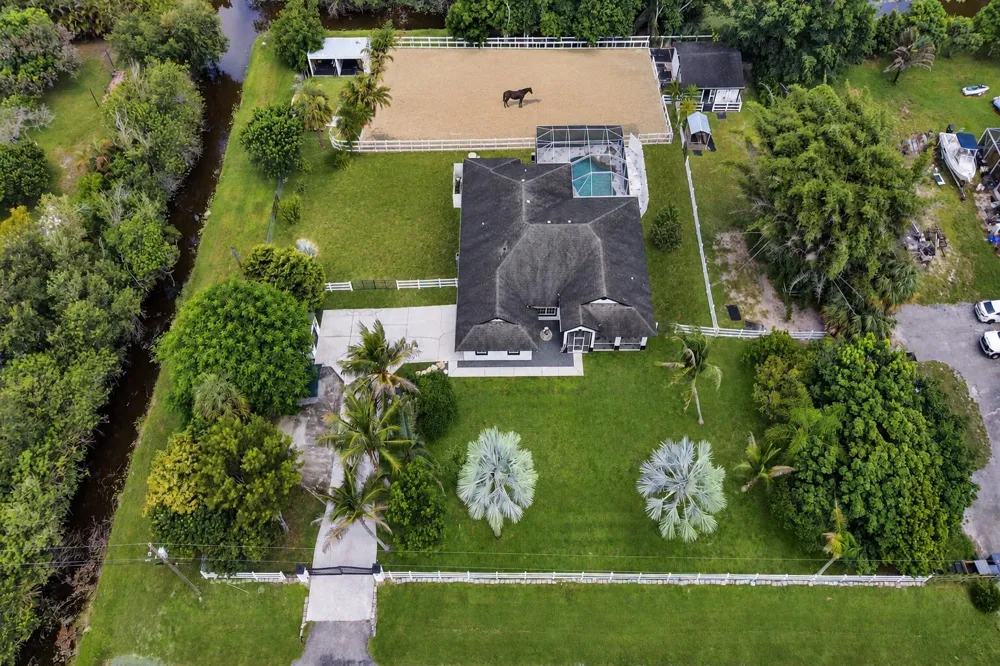 16137 E Aintree Drive Loxahatchee, FL 33470