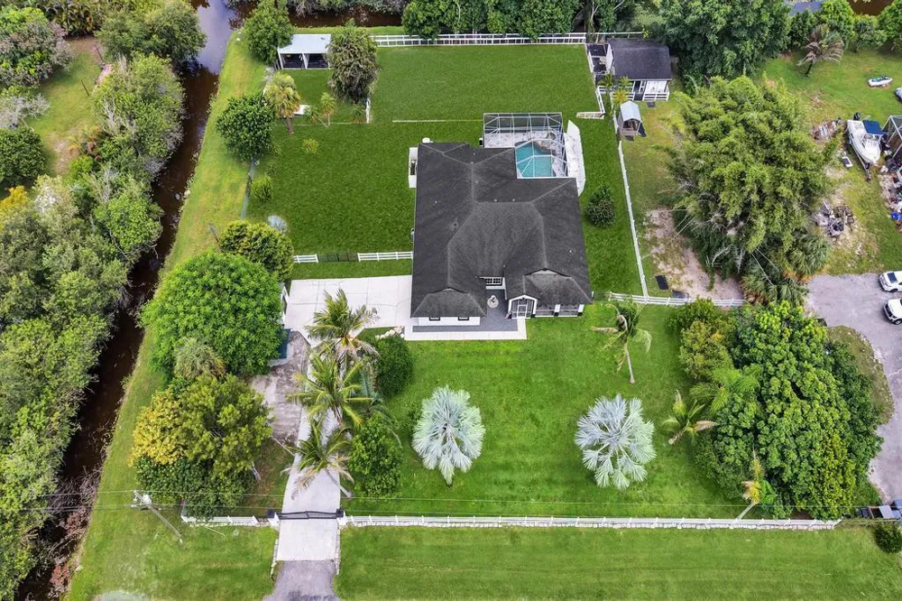 16137 E Aintree Drive Loxahatchee, FL 33470