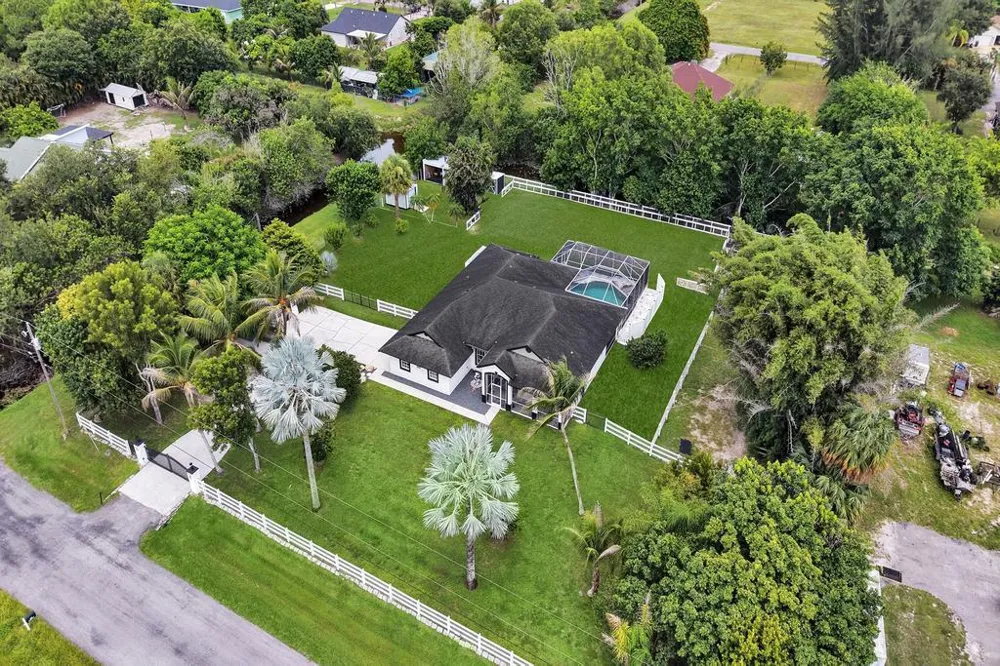 16137 E Aintree Drive Loxahatchee, FL 33470