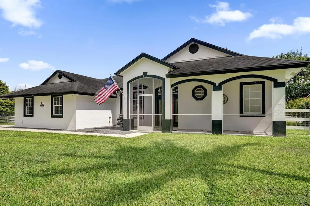 16137 E Aintree Drive Loxahatchee, FL 33470