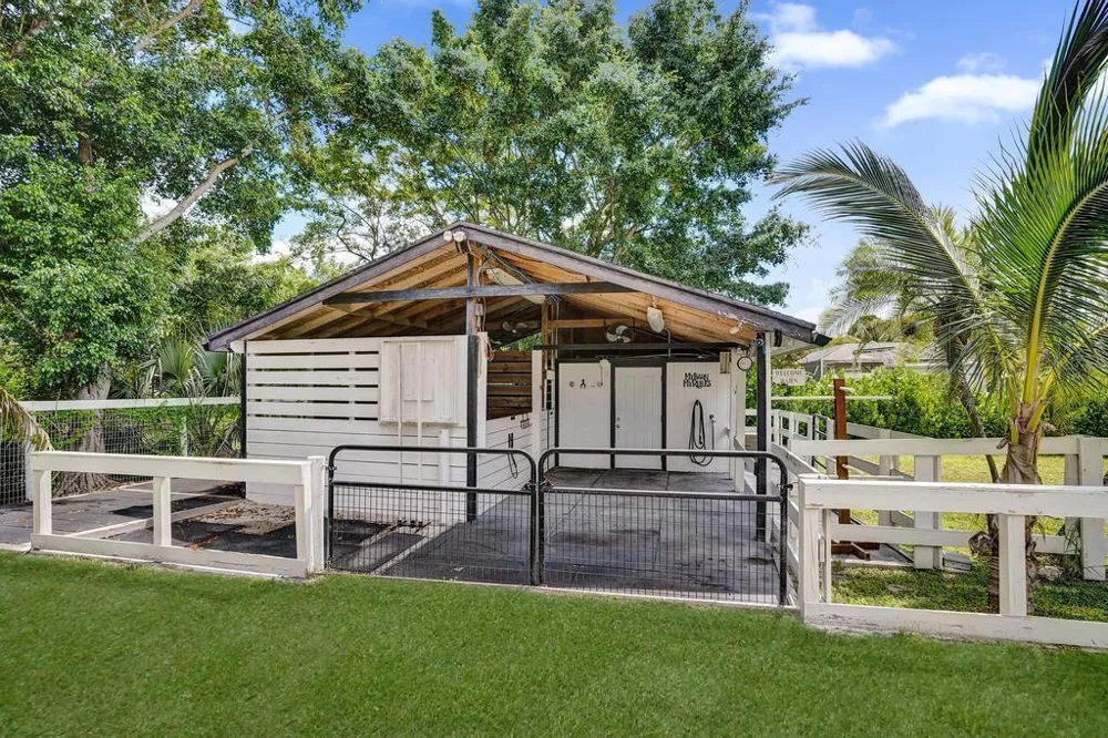 16137 E Aintree Drive Loxahatchee, FL 33470