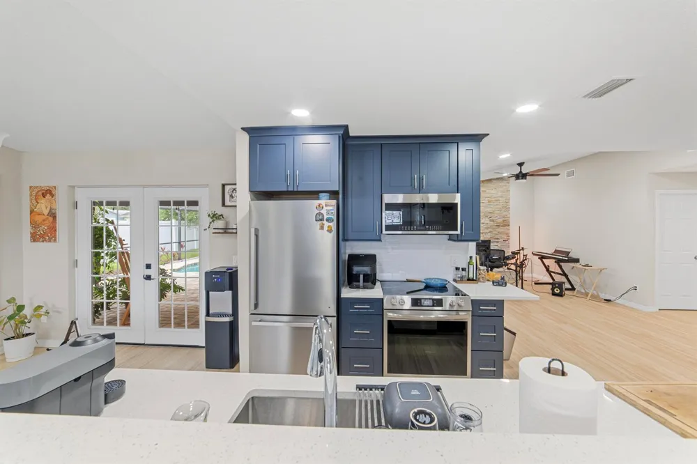 1003 RED OAK CIRCLE Brandon, FL 33511