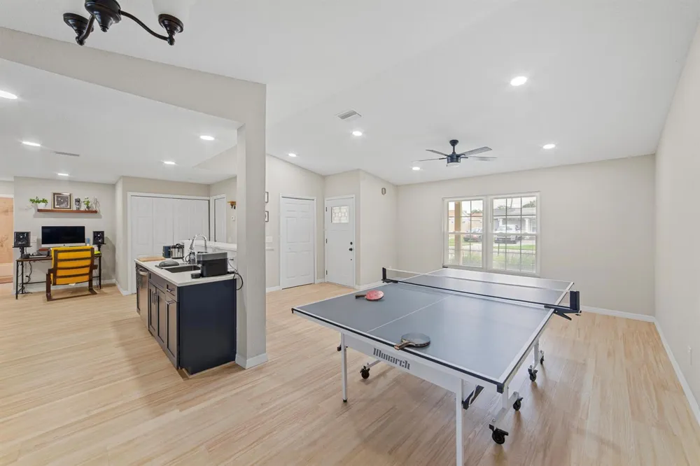 1003 RED OAK CIRCLE Brandon, FL 33511