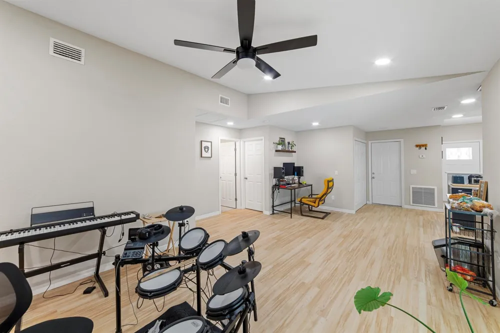 1003 RED OAK CIRCLE Brandon, FL 33511