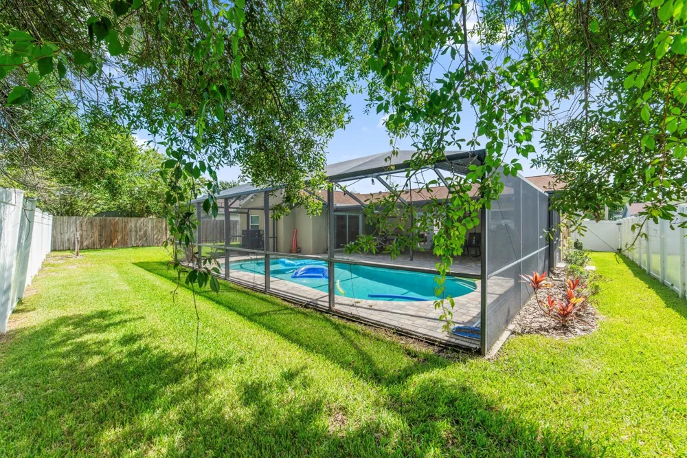 1003 RED OAK CIRCLE Brandon, FL 33511