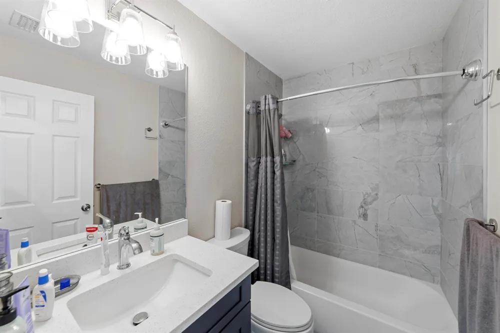1003 RED OAK CIRCLE Brandon, FL 33511