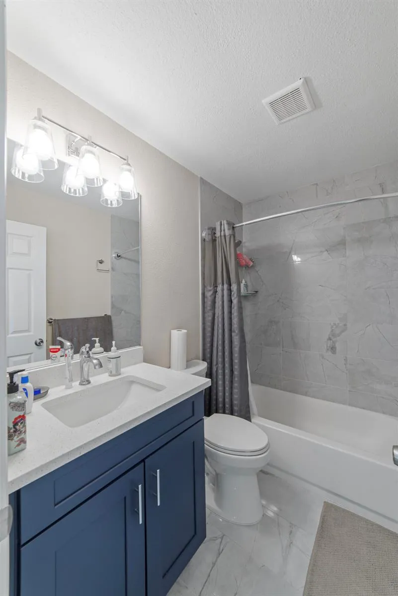 1003 RED OAK CIRCLE Brandon, FL 33511