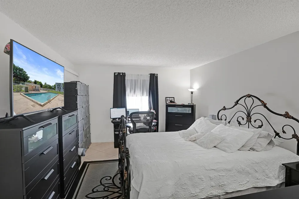 7980 FRENCH DRIVE #3-202 Pembroke Pines, FL 33024