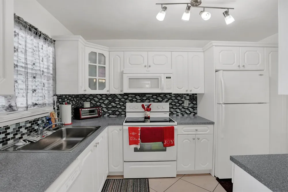 7980 FRENCH DRIVE #3-202 Pembroke Pines, FL 33024