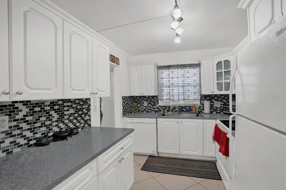 7980 FRENCH DRIVE #3-202 Pembroke Pines, FL 33024
