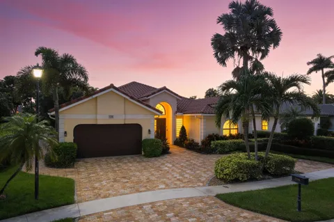 7795 LA CORNICHE CIRCLE