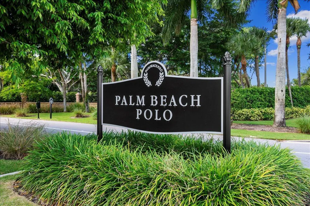 11863 Wimbledon Circle #543 Wellington, FL 33414