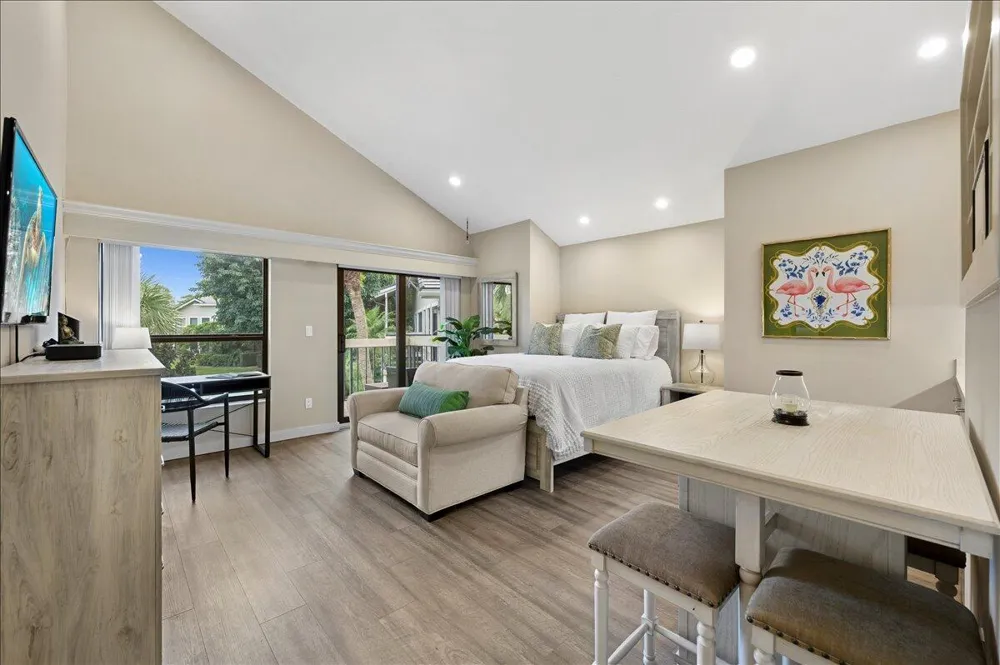 11863 Wimbledon Circle #543 Wellington, FL 33414