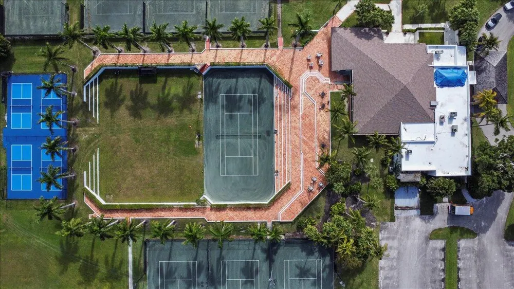 11863 Wimbledon Circle #543 Wellington, FL 33414