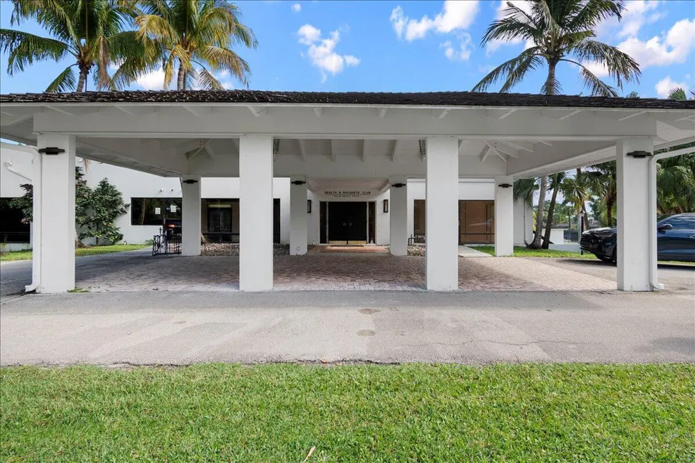 11863 Wimbledon Circle #543 Wellington, FL 33414
