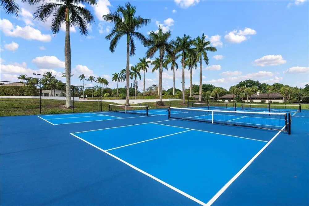11863 Wimbledon Circle #543 Wellington, FL 33414