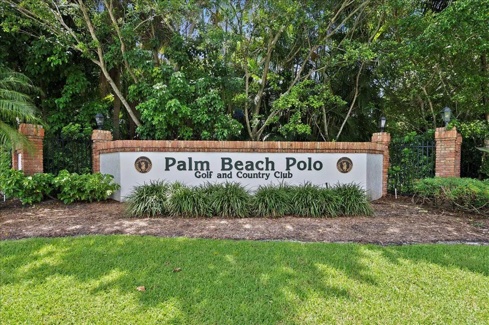11863 Wimbledon Circle #543 Wellington, FL 33414