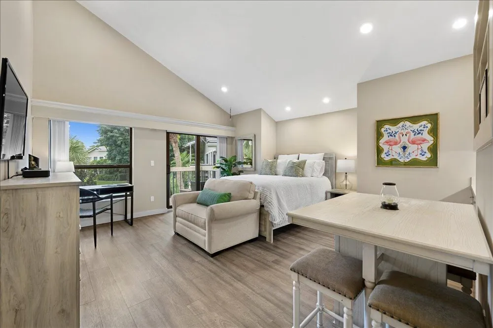 11863 Wimbledon Circle #543 Wellington, FL 33414