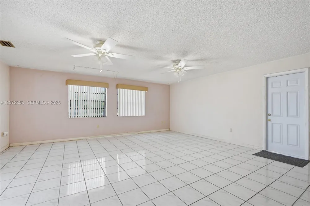 16604 SW 104th Ct Miami, FL 33157