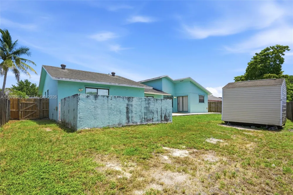 16604 SW 104th Ct Miami, FL 33157