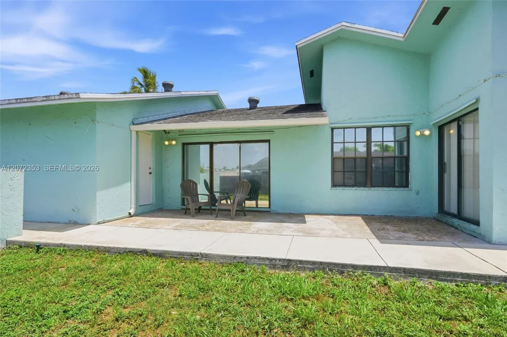 16604 SW 104th Ct Miami, FL 33157