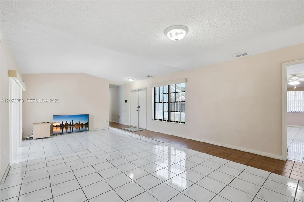 16604 SW 104th Ct Miami, FL 33157