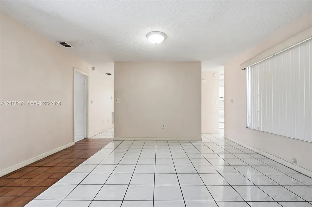 16604 SW 104th Ct Miami, FL 33157