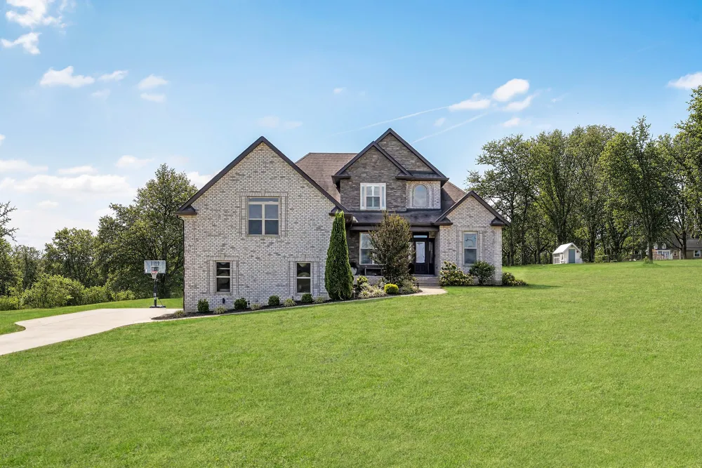 94 Branham Mill Rd Gallatin, TN 37066