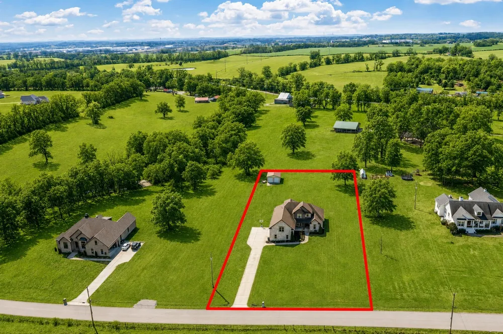 94 Branham Mill Rd Gallatin, TN 37066
