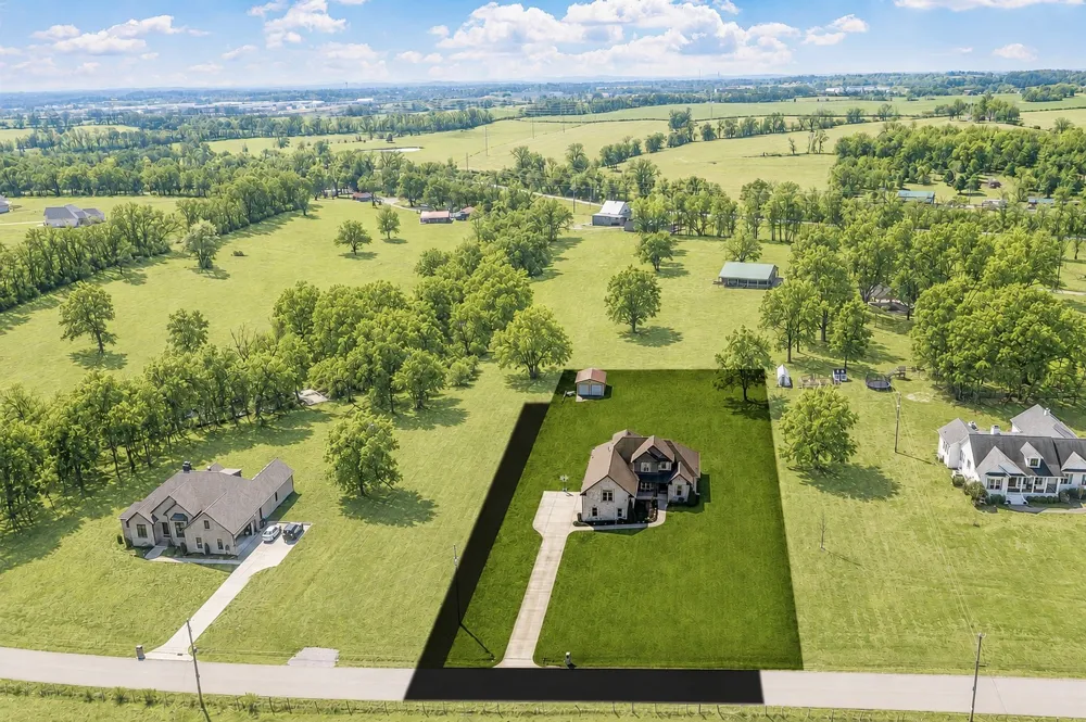94 Branham Mill Rd Gallatin, TN 37066