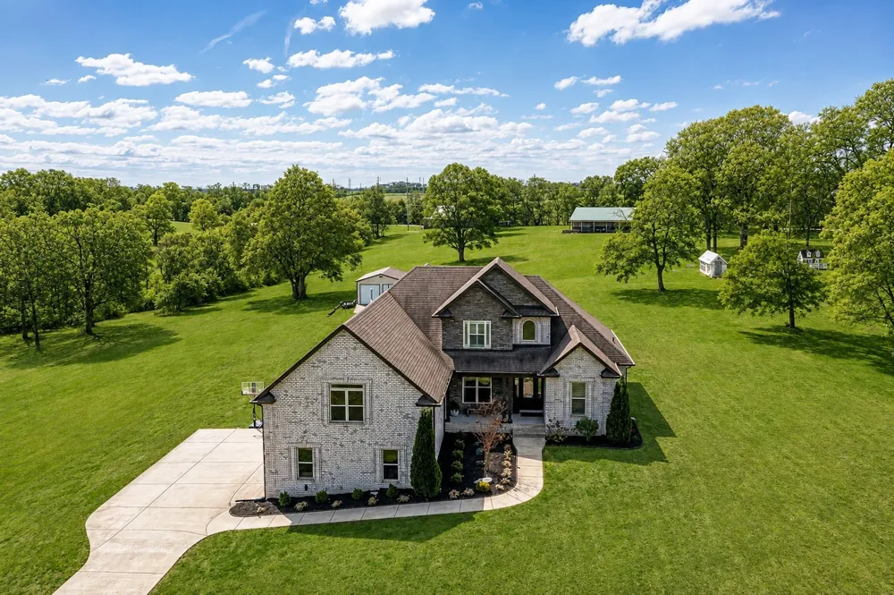 94 Branham Mill Rd Gallatin, TN 37066