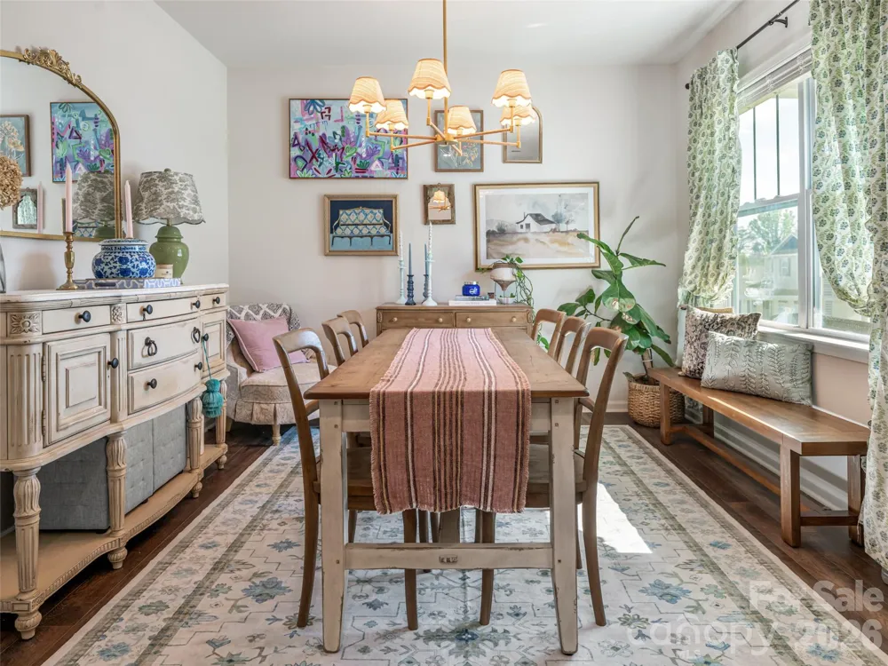 596 Country Oak Drive Asheville, NC 28804