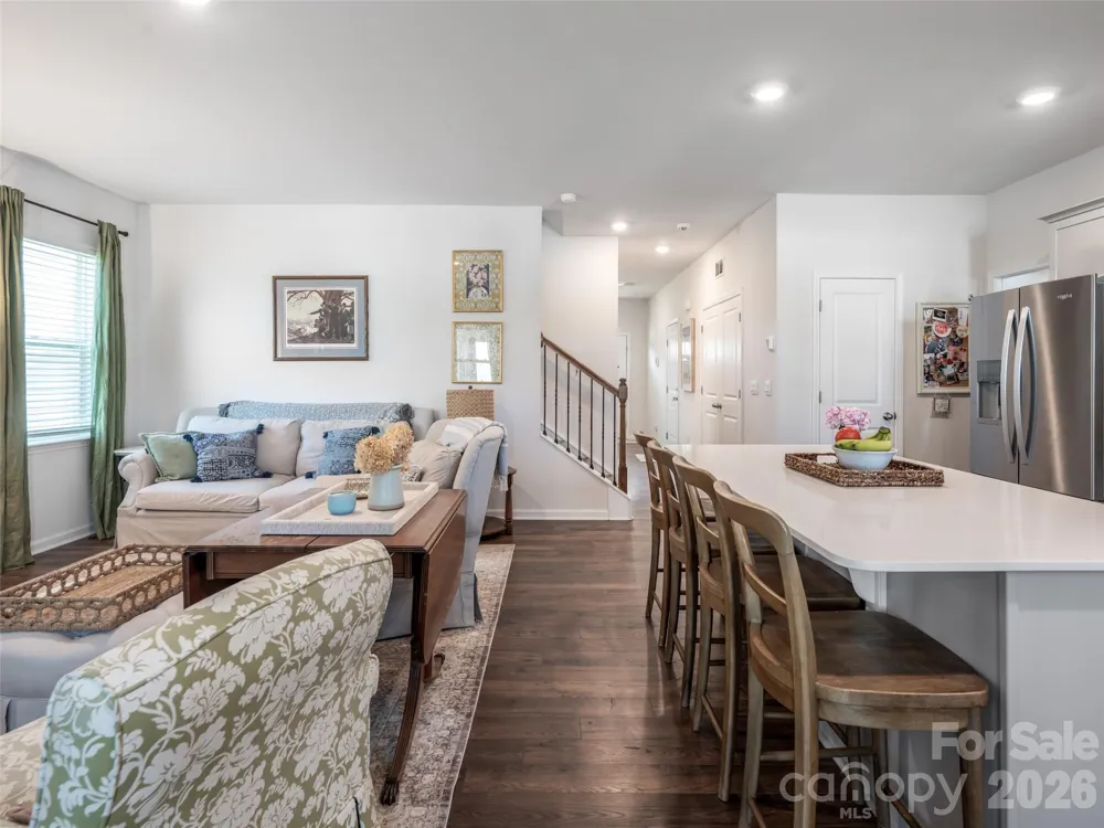 596 Country Oak Drive Asheville, NC 28804