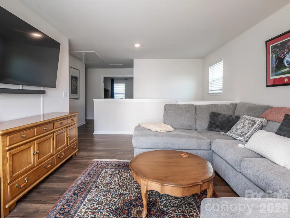 596 Country Oak Drive Asheville, NC 28804