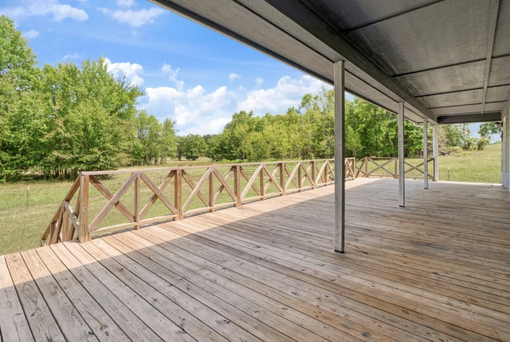 9006 County Road 43200 Powderly, TX 75473