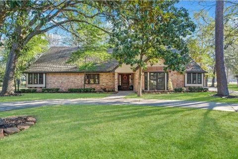 570 Roanoke Drive