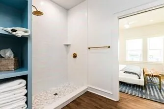 1711 16th Street Galveston, TX 77550