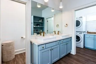 1711 16th Street Galveston, TX 77550