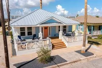 1711 16th Street Galveston, TX 77550