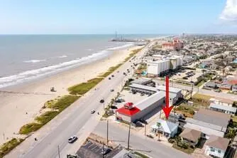 1711 16th Street Galveston, TX 77550