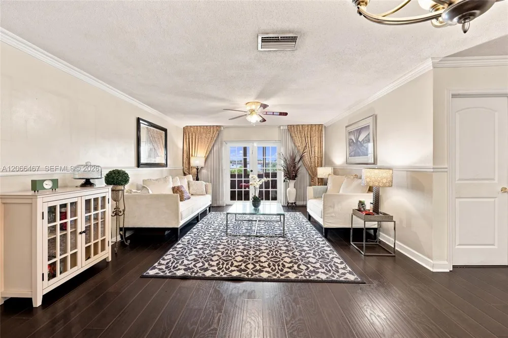 5900 NW 17th Pl #203 Sunrise, FL 33313