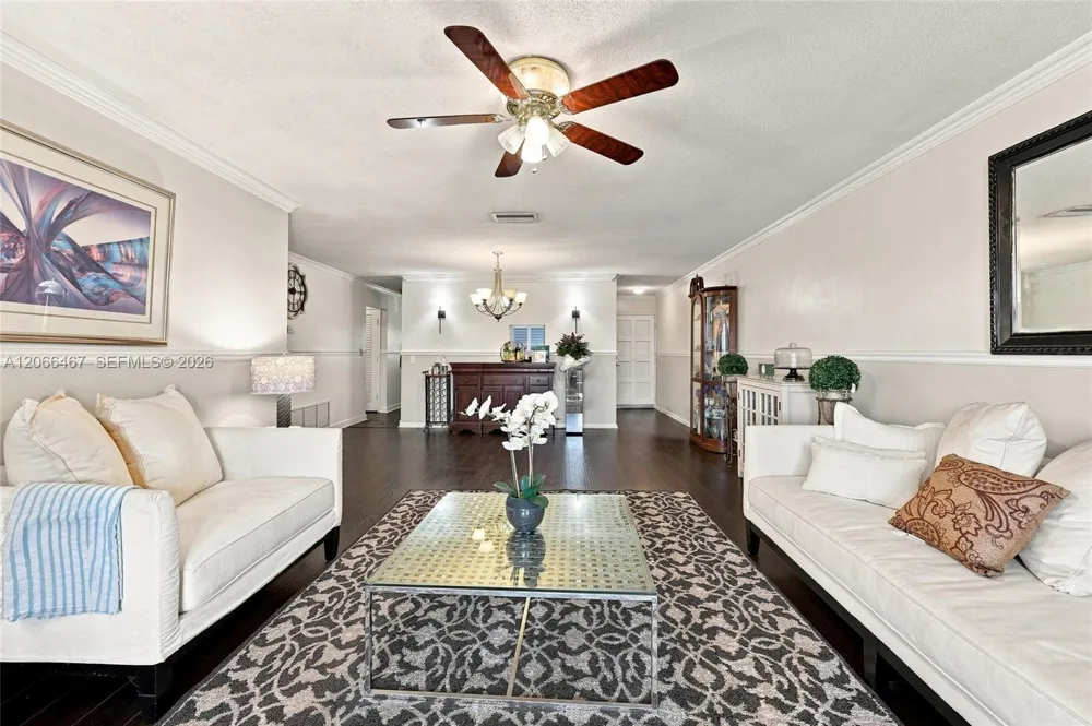 5900 NW 17th Pl #203 Sunrise, FL 33313