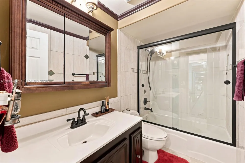 5900 NW 17th Pl #203 Sunrise, FL 33313
