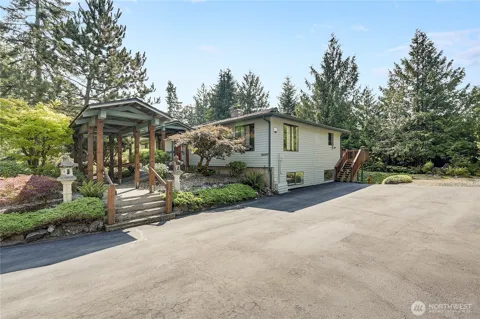 2357 Mountain View Drive SE