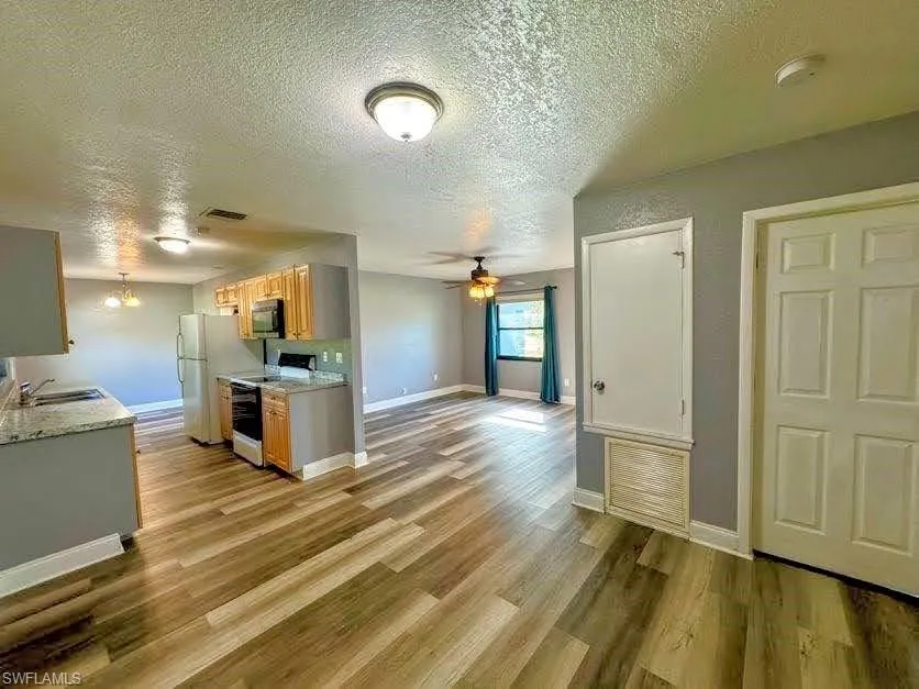 2026 Schooner Drive Labelle, FL 33935